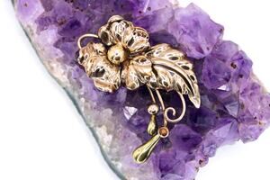Vintage Regal 12kt Gold Filled Floral Brooch